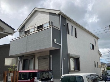 新築のような輝きを取り戻す。色と塗料で叶えるワンランク上の外壁塗装。