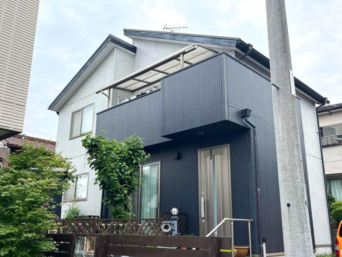 黒の質感を極め、光をまとう。都会的モダンを再定義する塗り替え。