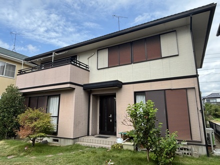 シックで高級感のあるツートンカラーで、お住まいを生まれ変わらせる