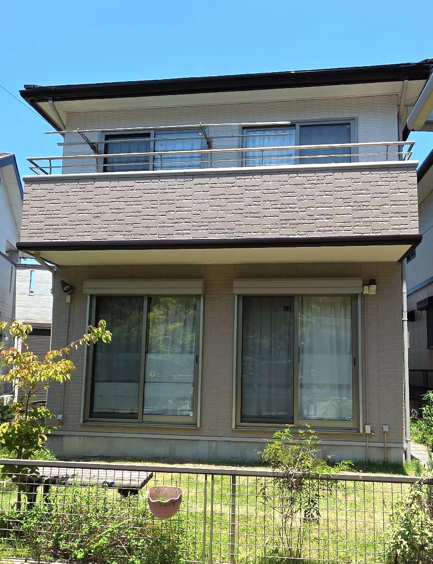 レンガ調の風合いを活かす、上質な塗り替えと防水のトータルケア