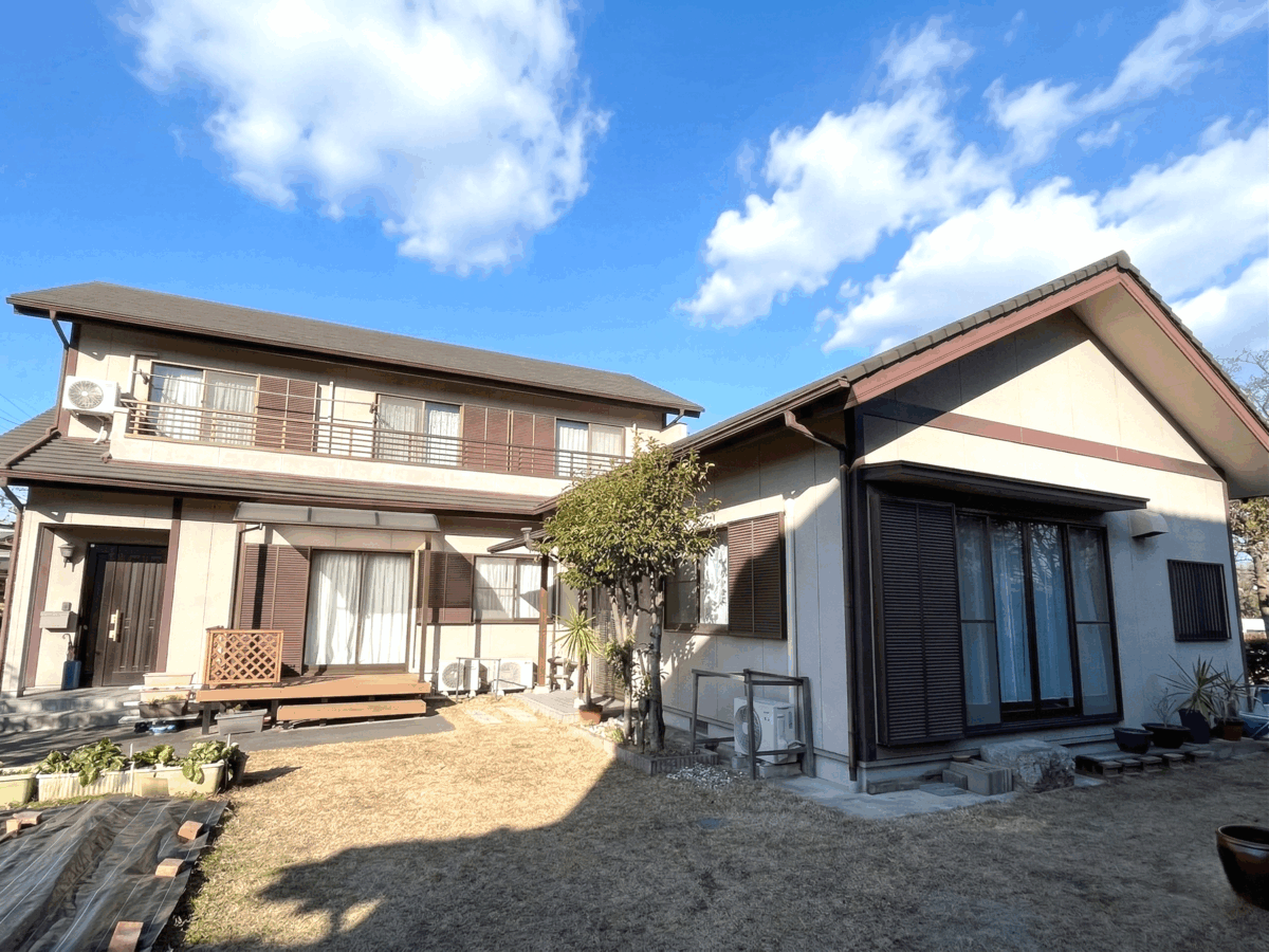 重厚感あふれるダークトーンで、住まいの品格を再定義する塗り替え