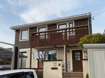 「自然素材の風合いを活かし、深みのある木目と上品な石目調が織りなす極上の北欧モダン」