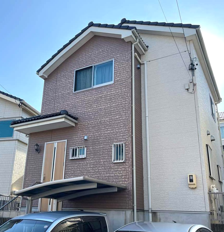 褪せた外壁が新築の輝きへ。カラー選定で叶える理想の邸宅