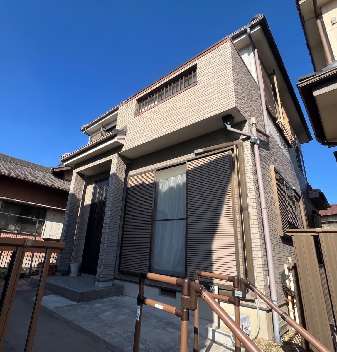 深みのある色で住まいに立体感と洗練された気品を。