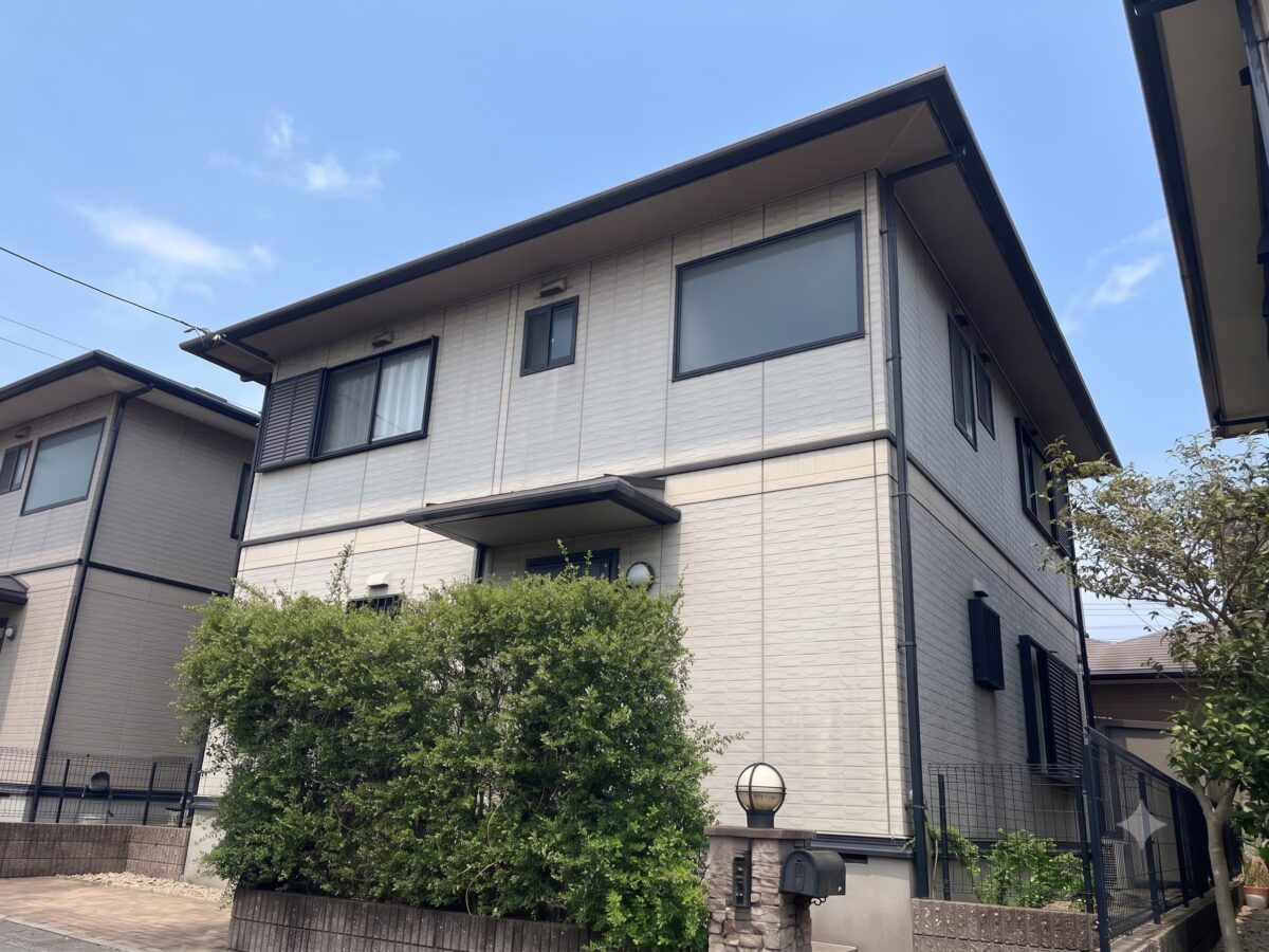 落ち着いたダークカラーへ刷新！洗練された上質な佇まい