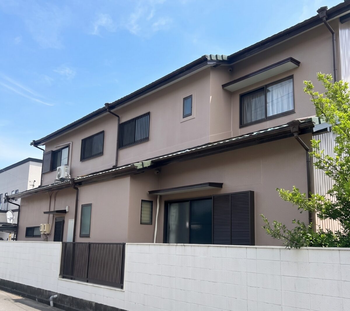 和の風情にモダンを調和！優美なモカグレージュの邸宅
