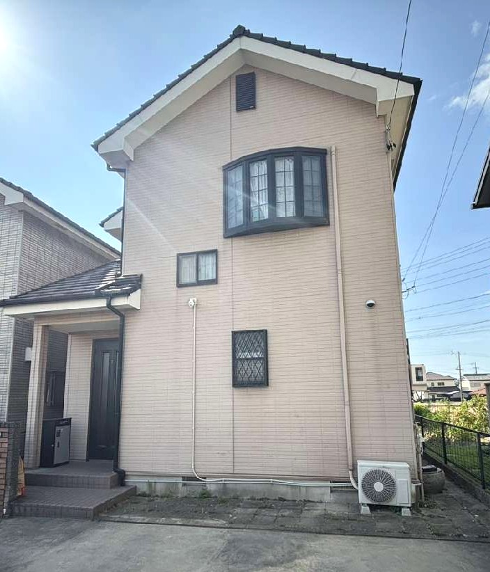くすみピンクから凛としたブルーグレーへ！スタイリッシュな佇まい