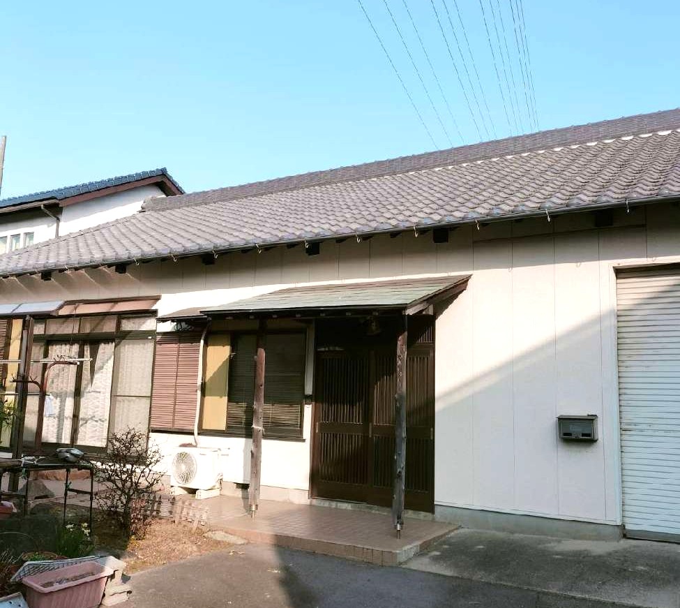伝統ある和風邸宅が爽やかな白と美ツヤで鮮やかに劇的再生！