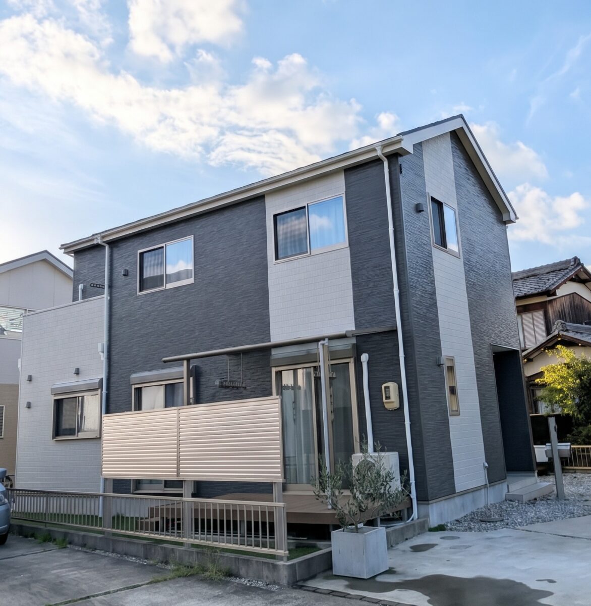 メイン色の反転で一新！重厚感際立つモダンツートンへの劇的変身